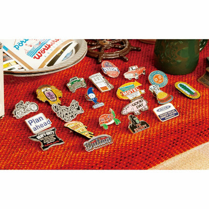 PINS BIG EATER DOG PINS by DULTON